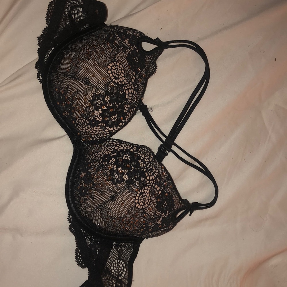 32 B Victoria Secret sexy little thing lace bra